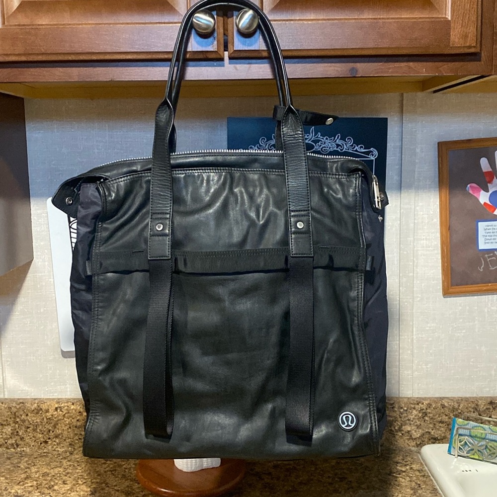 Lululemon Follow Your Bliss Bag